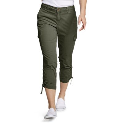 women's black capri cargo pants